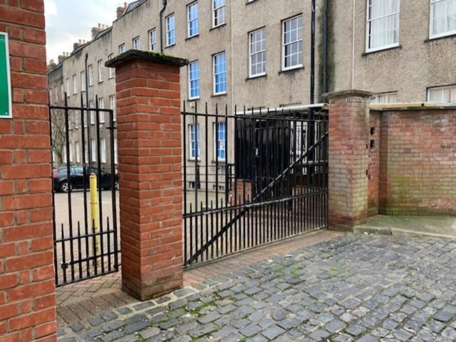 Bristol City Stays - 1 Bed - Pembroke Court エクステリア 写真